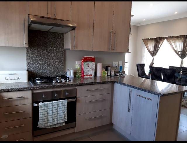 3 BEDROOM TOWNHOUSE RENTED IN PARSONSVLEI